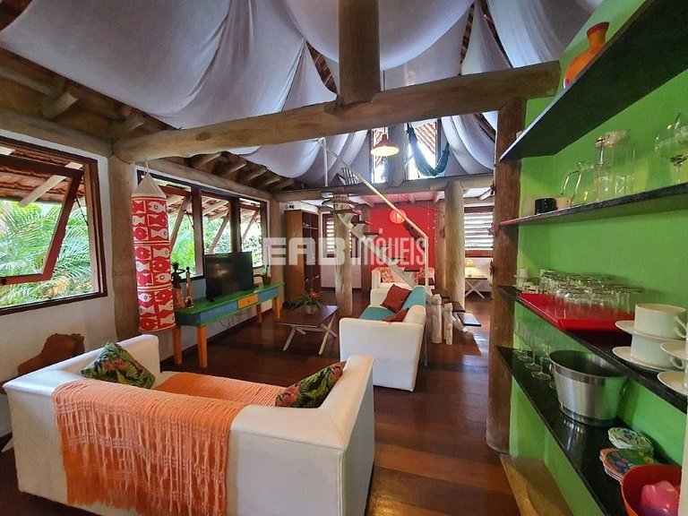 Piscina, 4 suítes, 90m do mar