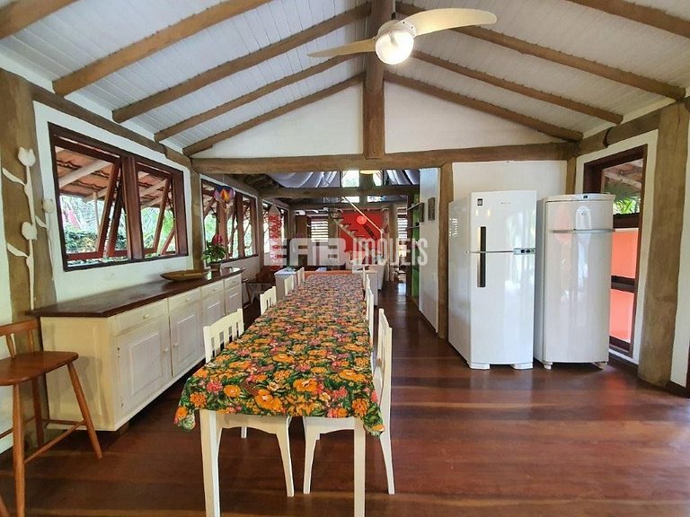 Piscina, 4 suítes, 90m do mar