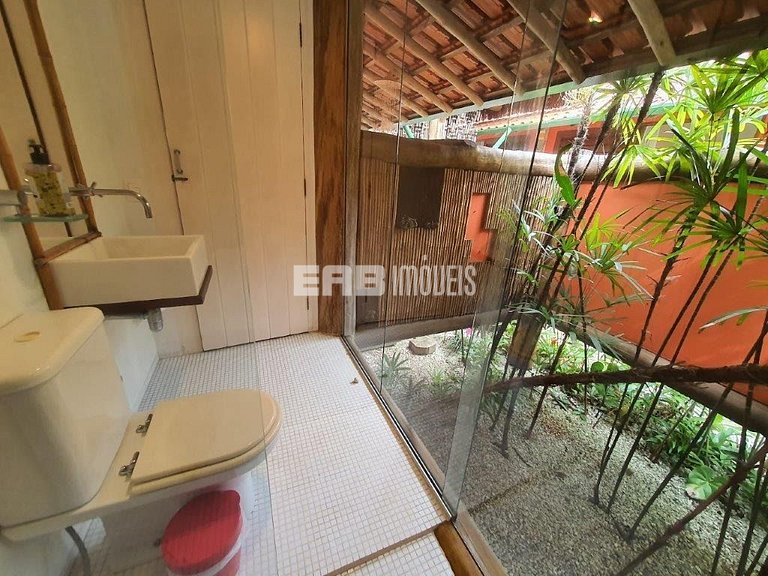 Piscina, 4 suítes, 90m do mar