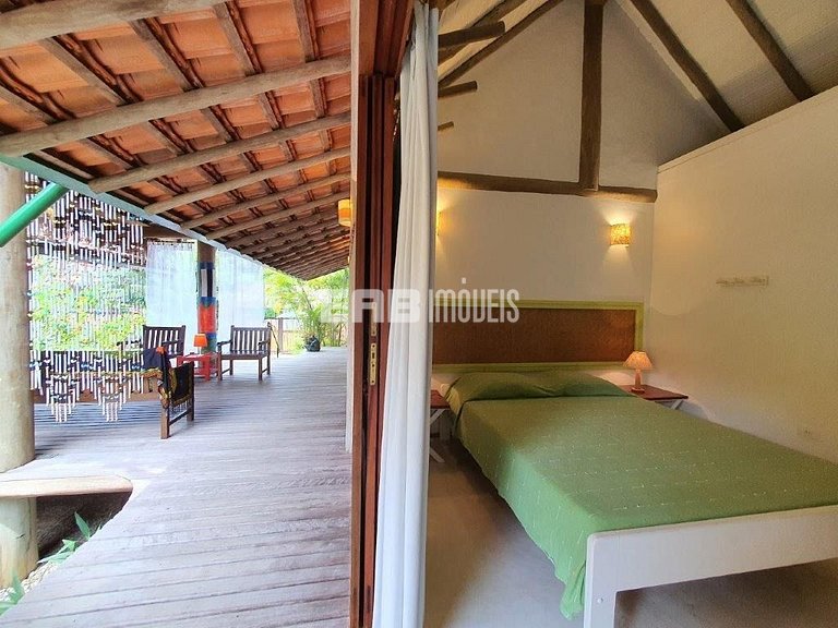 Piscina, 4 suítes, 90m do mar