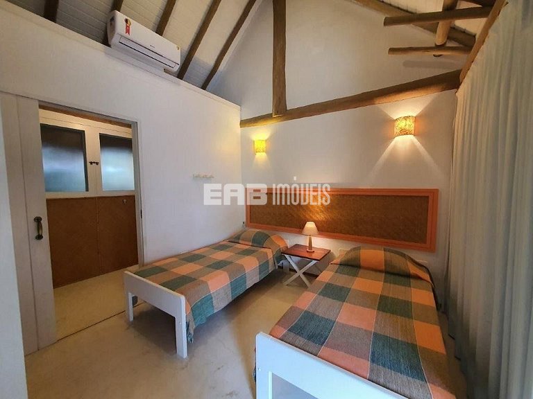 Piscina, 4 suítes, 90m do mar