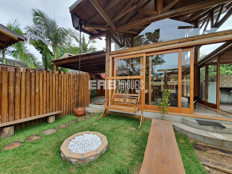 Casa com 4 suítes para temporada em Itamambuca