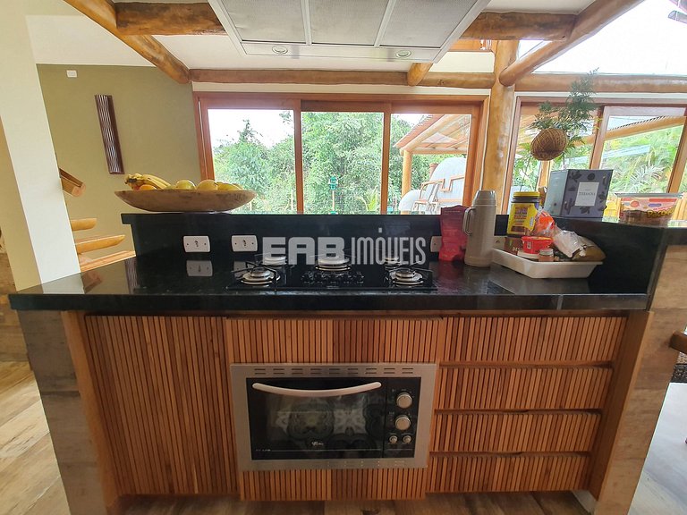 Casa com 4 suítes para temporada em Itamambuca