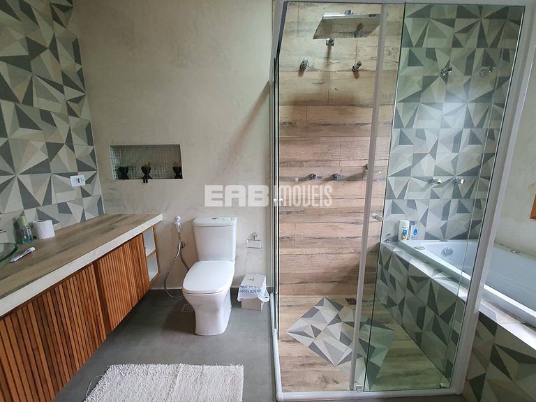 Casa com 4 suítes para temporada em Itamambuca