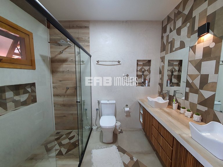 Casa com 4 suítes para temporada em Itamambuca