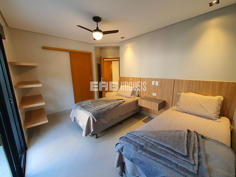 Casa com 4 suítes na praia do Prumirim