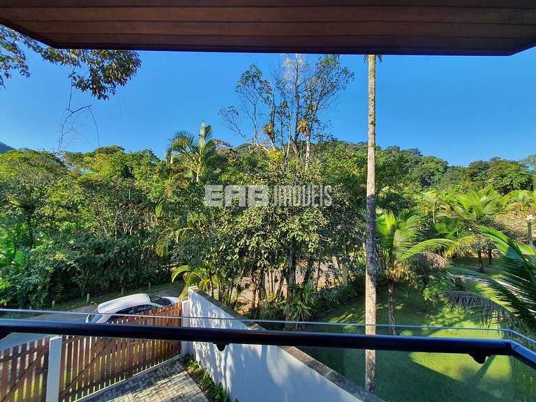 Casa com 4 suítes na praia do Prumirim