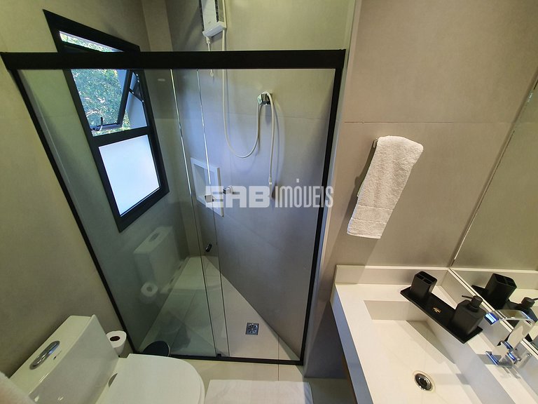 Casa com 4 suítes na praia do Prumirim