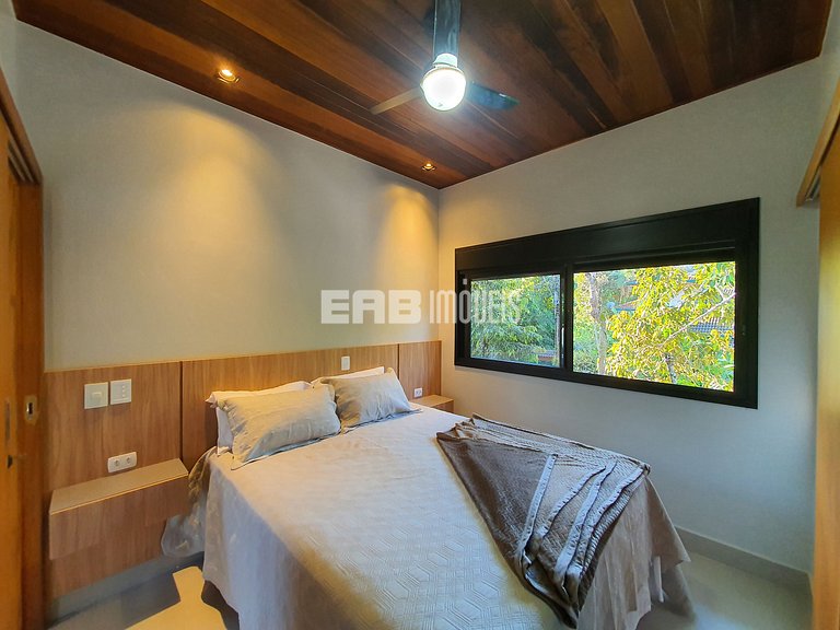 Casa com 4 suítes na praia do Prumirim