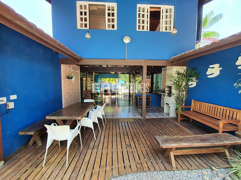 Casa com piscina e ar condicionado, a 160m da praia de Itama