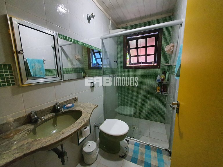 Casa com piscina e ar condicionado, a 160m da praia de Itama