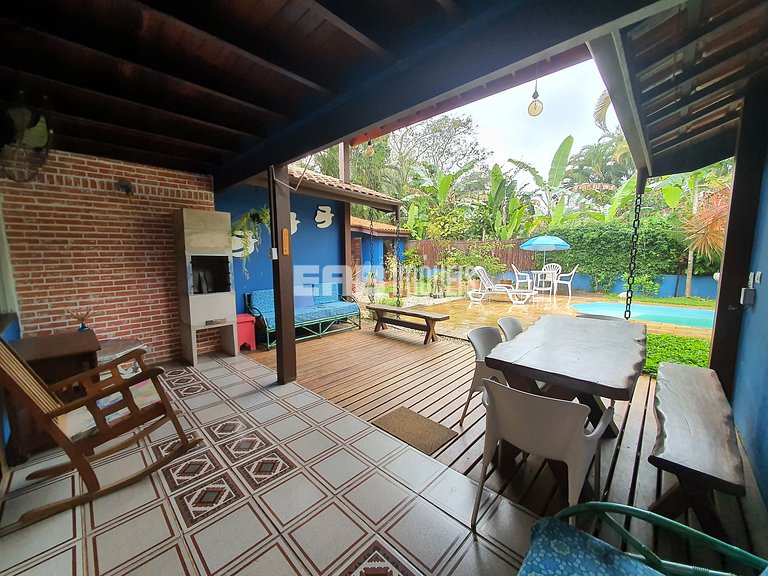 Casa com piscina e ar condicionado, a 160m da praia de Itama