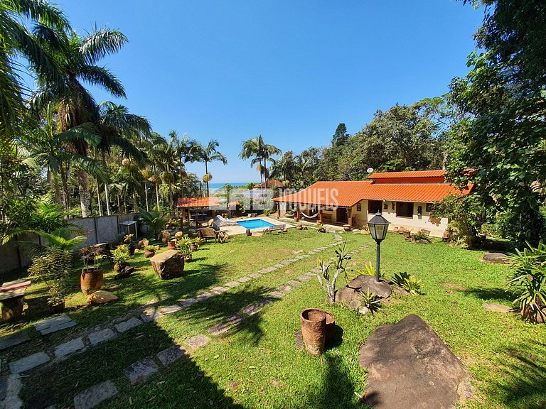 Casa de praia com vista e lazer