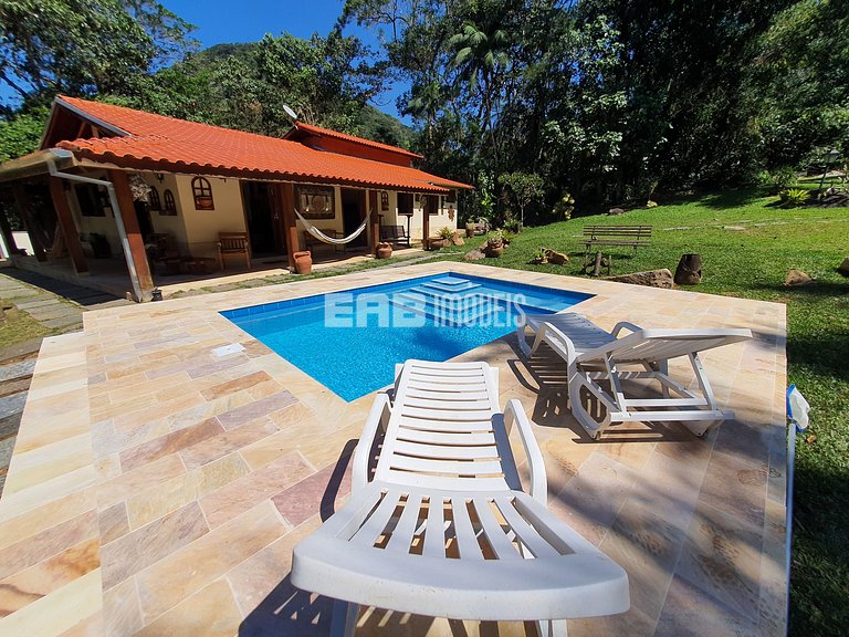 Casa de praia com vista e lazer