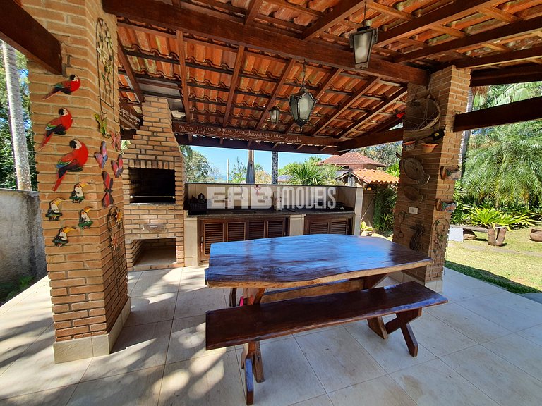 Casa de praia com vista e lazer