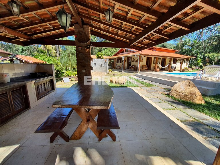 Casa de praia com vista e lazer