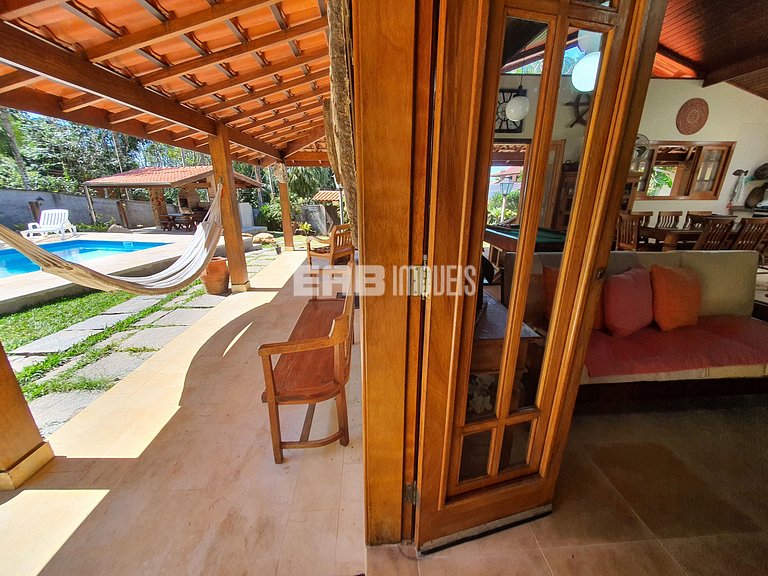 Casa de praia com vista e lazer