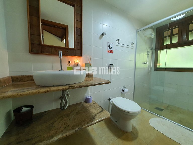 Casa de praia com vista e lazer