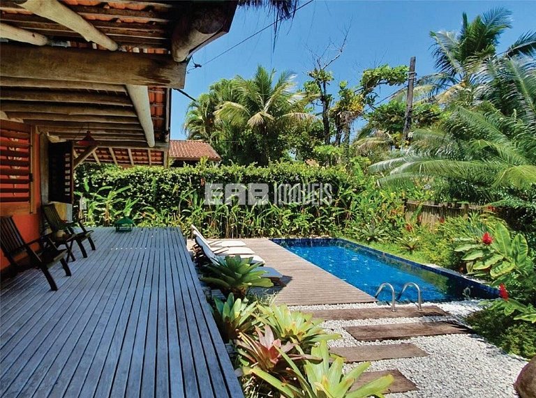 Piscina, 4 suítes, 90m do mar