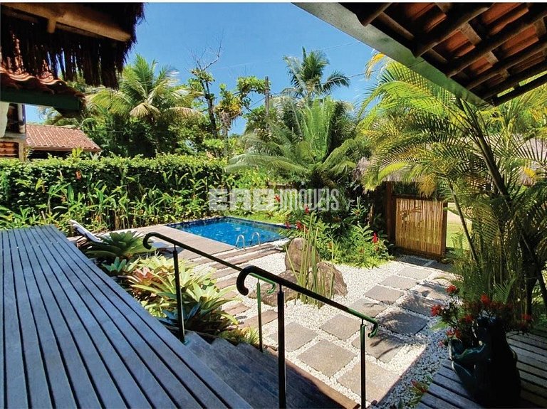 Piscina, 4 suítes, 90m do mar