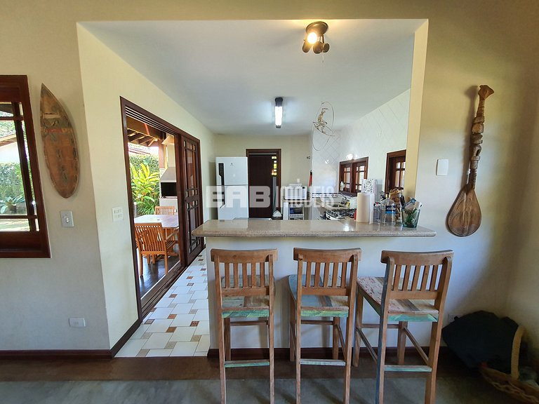 Casa a poucos passos da praia