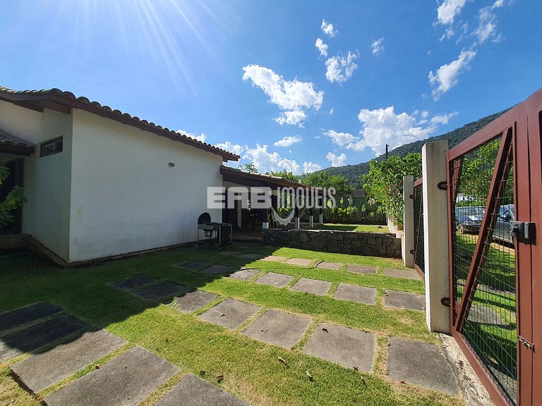 Casa para temporada em Itamambuca, a 80m do mar