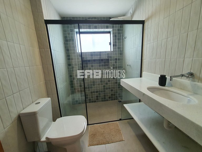 Casa modernizada com churrasqueira em Itamambuca