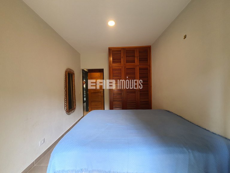 Casa modernizada com churrasqueira em Itamambuca