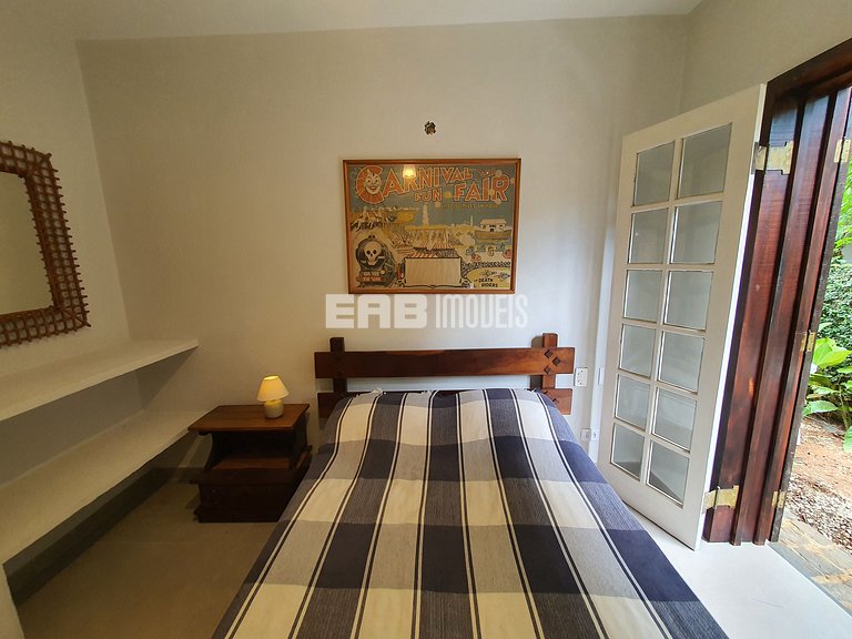 Casa estilosa com churrasqueira em Itamambuca
