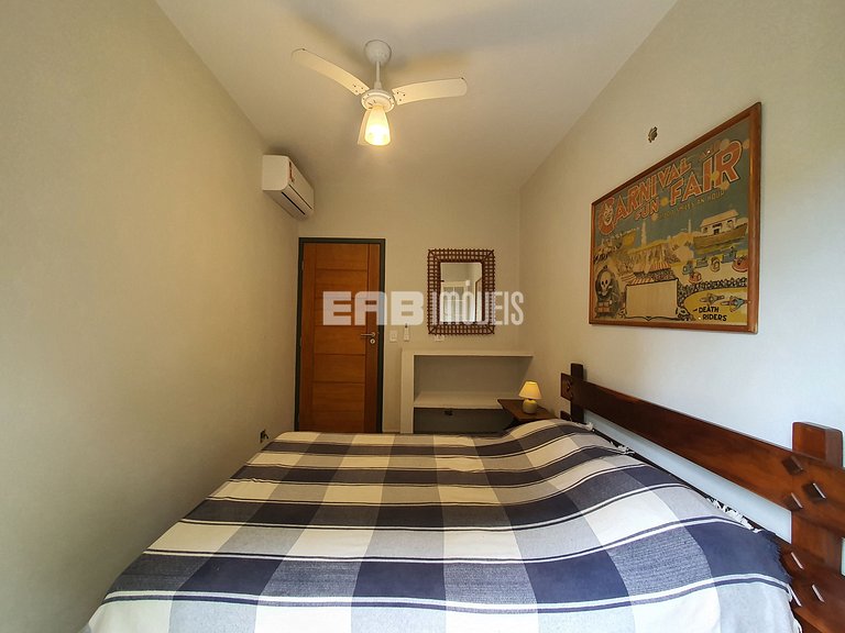 Casa modernizada com churrasqueira em Itamambuca