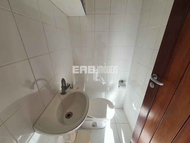 Charmosa e confortável, com muito verde ao redor