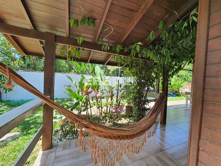 Casa para até 20 pessoas em Itamambuca