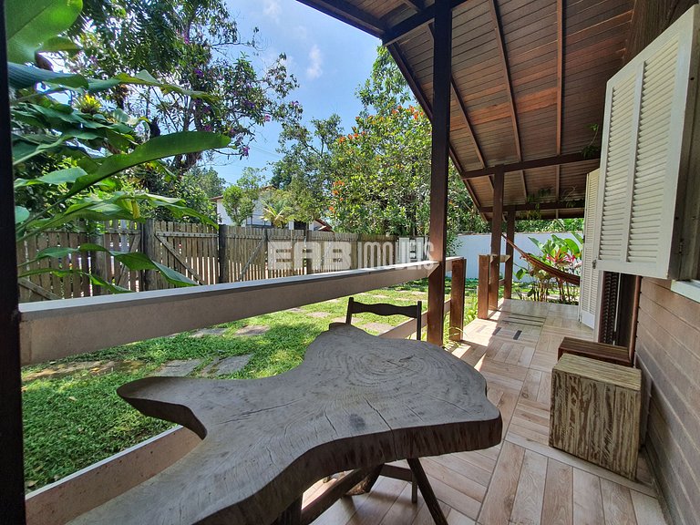 Casa para até 20 pessoas em Itamambuca