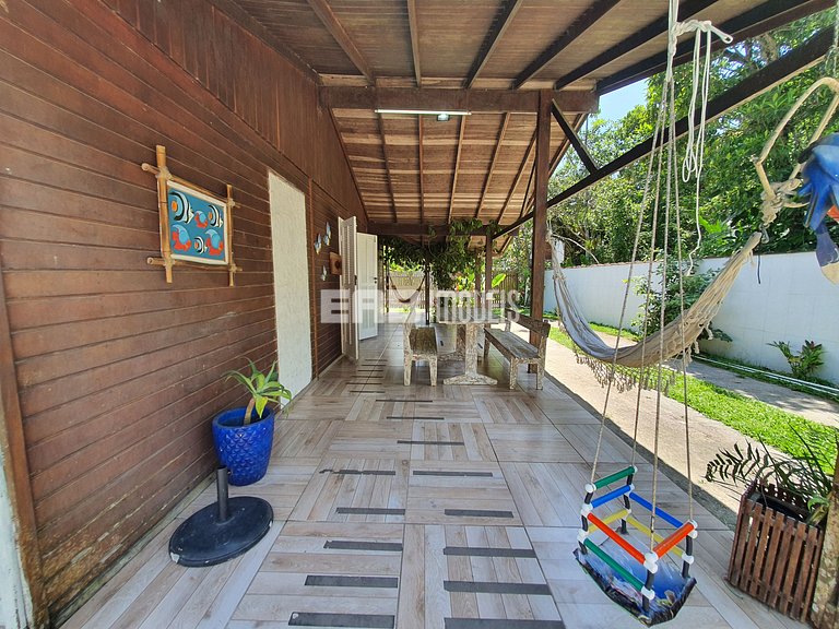 Casa para até 20 pessoas em Itamambuca