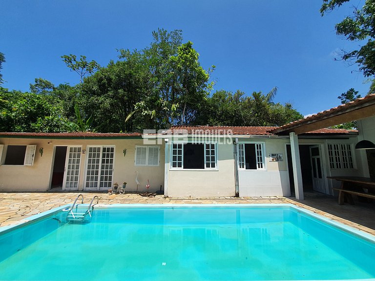 Casa para até 20 pessoas em Itamambuca