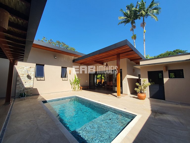 1ª casa saindo da praia, canto esquerdo Itamambuca