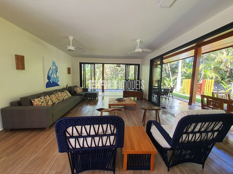 1ª casa saindo da praia, canto esquerdo Itamambuca