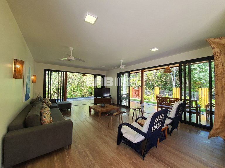 1ª casa saindo da praia