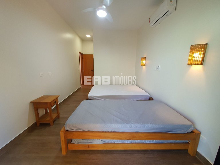 1ª casa saindo da praia