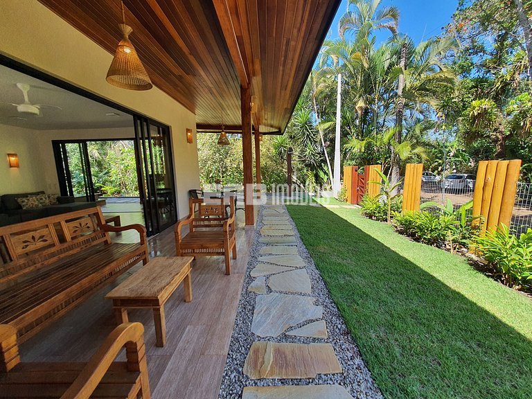 1ª casa saindo da praia, canto esquerdo Itamambuca