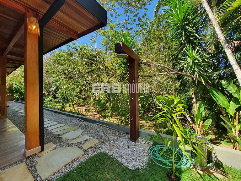1ª casa saindo da praia, canto esquerdo Itamambuca