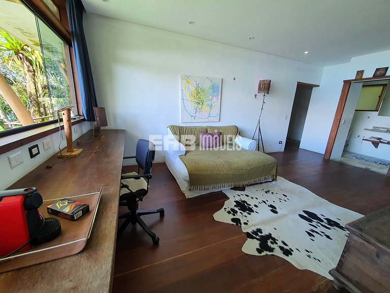 Casa de cinema na Praia do Félix, Ubatuba