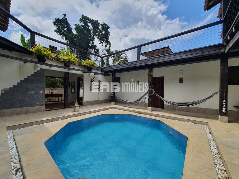 Mansão com 6 suites, sauna e piscina em Itamambuca