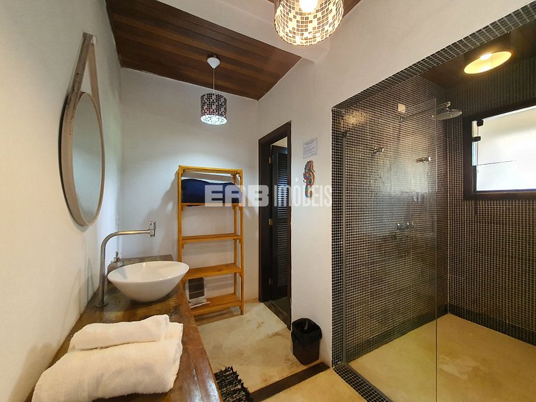 Mansão com 6 suites, sauna e piscina em Itamambuca