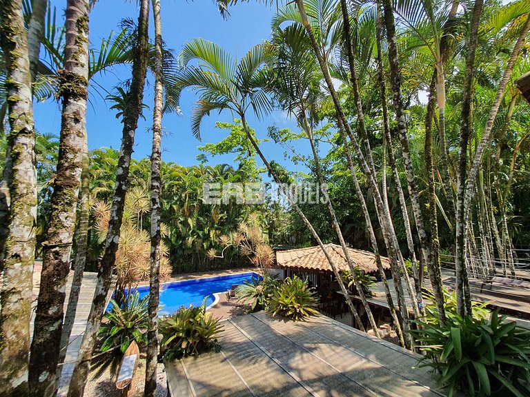 Mansão com 6 suites, sauna e piscina em Itamambuca