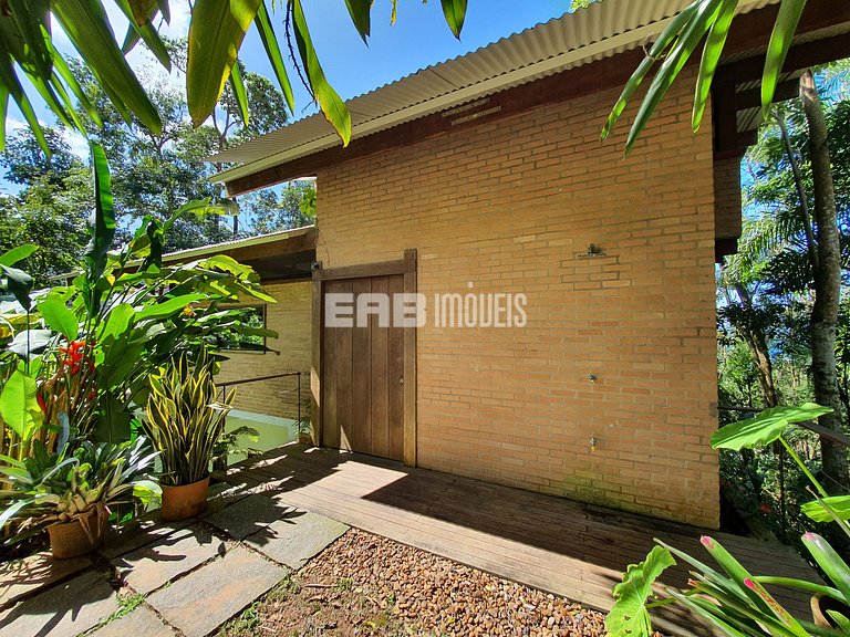 Casa de cinema na Praia do Félix, Ubatuba