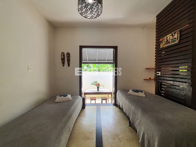 Mansão com 6 suites, sauna e piscina em Itamambuca