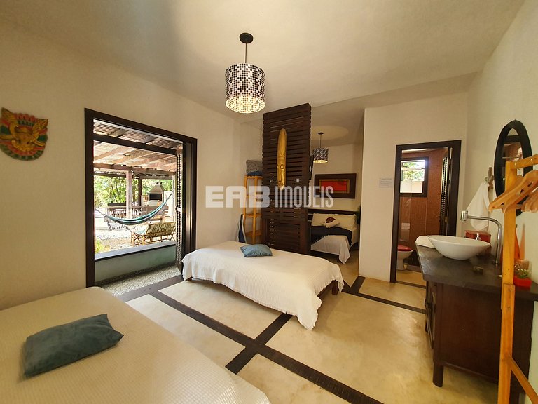 Mansão com 6 suites, sauna e piscina em Itamambuca