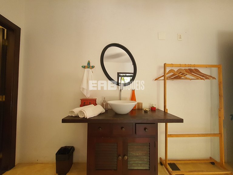 Mansão com 6 suites, sauna e piscina em Itamambuca