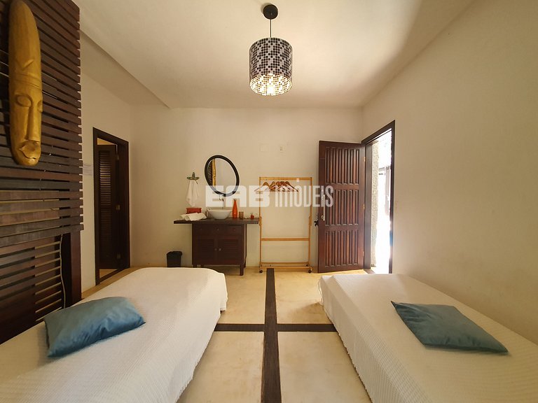 Mansão com 6 suites, sauna e piscina em Itamambuca